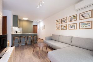 Smart TV - Home2Book Cozy Apt Retreat in Candelaria (Candelaria)