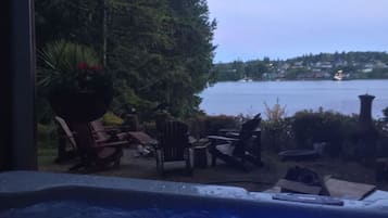 Tina de hidromasaje al aire libre