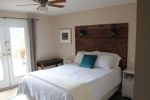 1 bedroom, desk, free WiFi, bed sheets