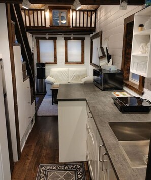 Unclassified image, 5 of 20, button