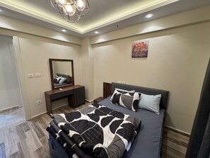 3 slaapkamers, een strijkplank/strijkijzer, wifi