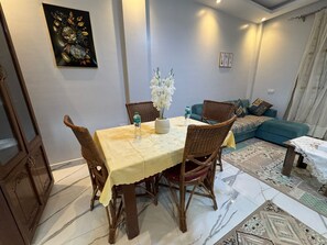 Dining - 203 · 2BR Townhouse w/ Garden | Zayed (Sheikh Zayed City)