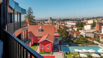 Minibar, in-room safe, desk, blackout curtains
