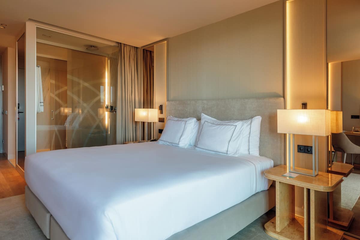 Melia Room, Pool View | Minibar, in-room safe, desk, blackout curtains