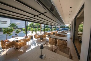Terrace/patio - Noam Luxury Hotel (Sarande)