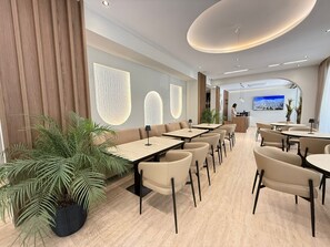 Free daily buffet breakfast  - Noam Luxury Hotel (Sarande)