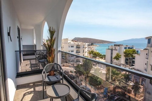 Noam Luxury Hotel