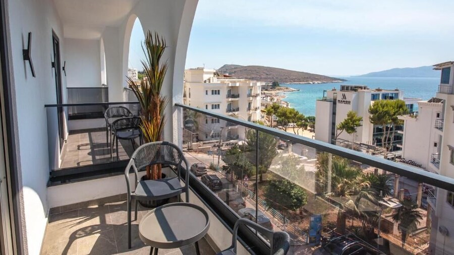 Noam Luxury Hotel