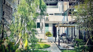 Garden view - Momento Hotel and Cafe (Khon Kaen)