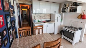 Appartement, 2 chambres, fumeur, balcon | Salle à manger