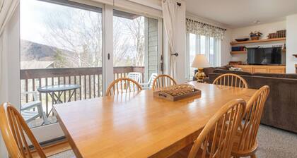 Ski-In/Ski-Out Sugarbush Condo - Mountain Views & Fireplace