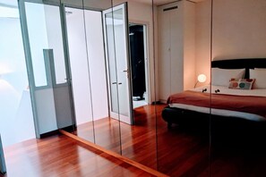 1 室のベッドルーム、セーフティボックス (室内)、アイロン / アイロン台、WiFi (無料)