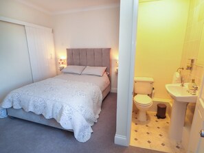 2 bedrooms, individually decorated, individually furnished, free WiFi - Poets Retreat (Cockermouth)