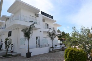 Exterior - EMAR Beachfront Hotel Ksamil (Ksamil)