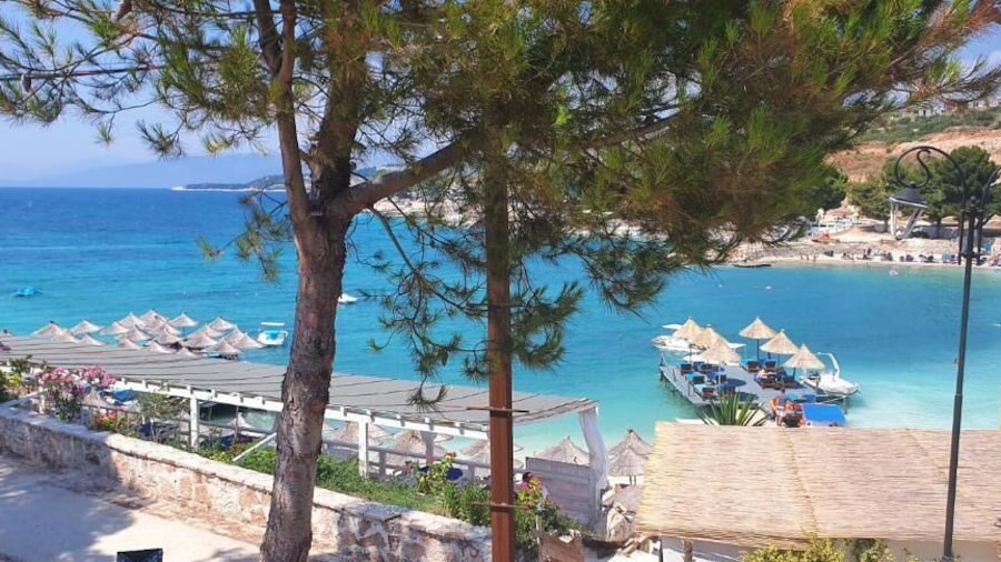 EMAR Beachfront Hotel Ksamil