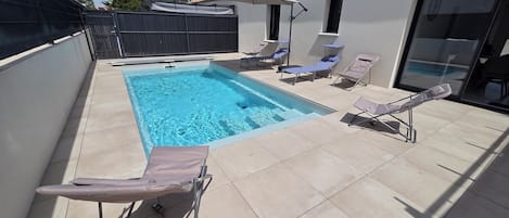 Piscine extérieure, piscine chauffée