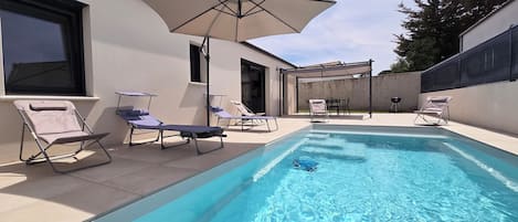 Piscine extérieure, piscine chauffée