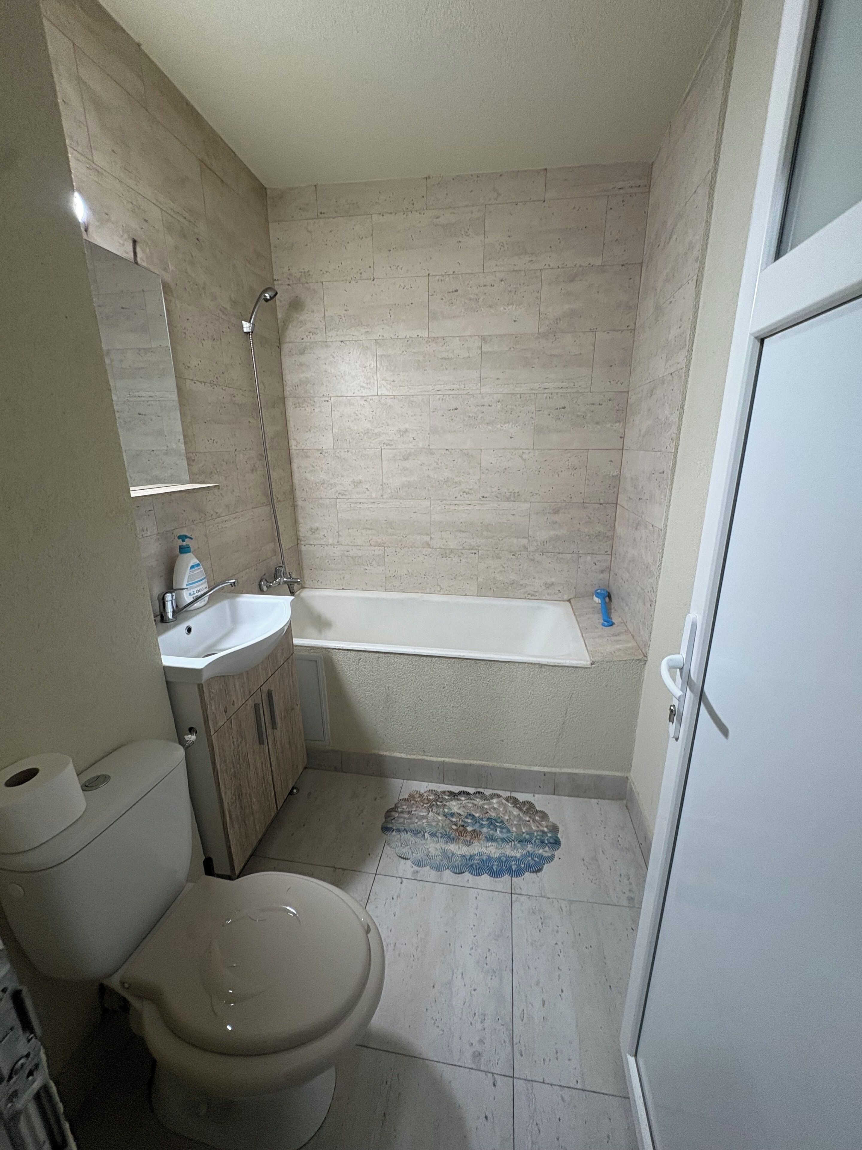 Studio, vue jardin | Salle de bain