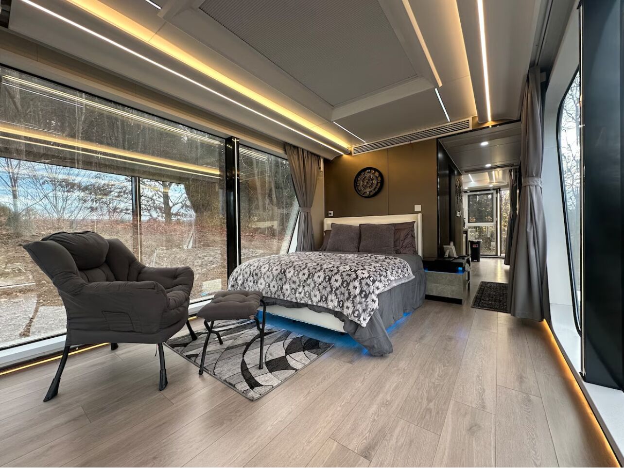 1 chambre, fer et planche à repasser, Wi-Fi gratuit, draps fournis