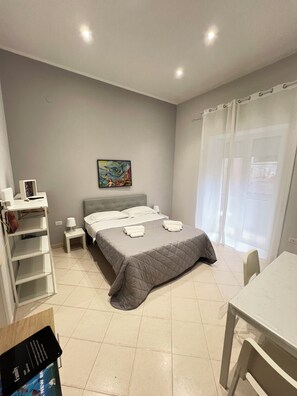 2 habitaciones, tabla de planchar con plancha y wifi gratis