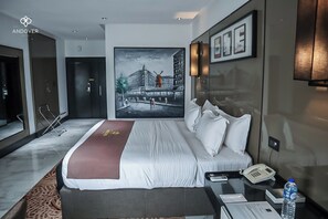Deluxe Room, Balcony, City View | Egyptian cotton sheets, premium bedding, memory foam beds, in-room safe - The Andover Hotel Enugu (Enugu)