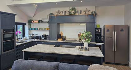 Birkdale Links Lodge - Ideal for golf stays and larger families.