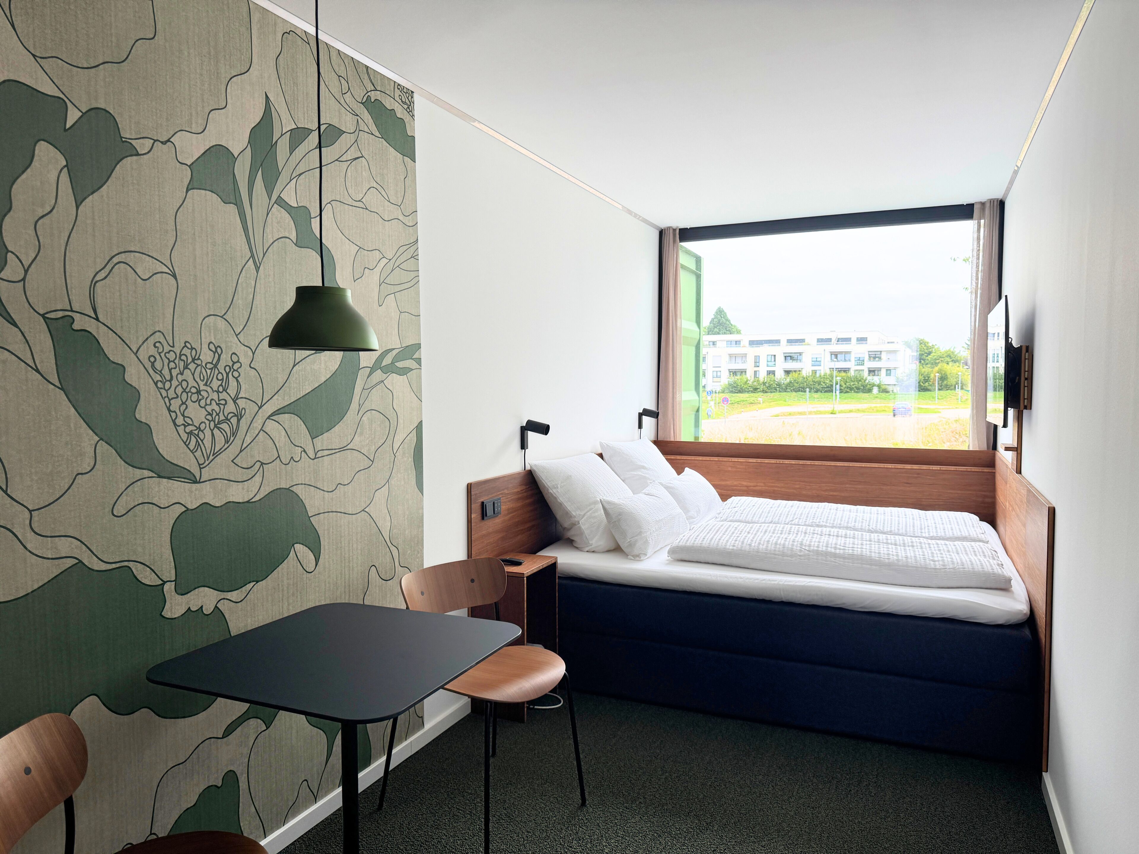 ห้องคอมฟอร์ทดับเบิล | เครื่องนอนระดับพรีเมียม, มินิบาร์ฟรี, ห้องพักตกแต่งอย่างมีเอกลักษณ์