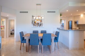 Dining - Urb. Los Iris, Luxury Apartment with 3 bedrooms (Málaga)
