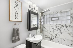Håndklæder, Sæbe, Toiletpapir