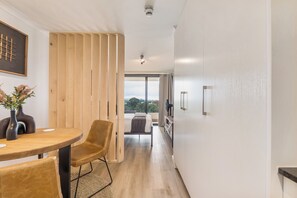 Dining - Designer Apartment | Mountain Views and Rooftop Pool (Cape Town)