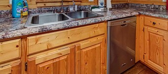 Riverside Retreat Cabin w Hot Tub & Fire Pit!