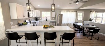 Pet Friendly Mtn Getaway Ping Pong Table King Bed