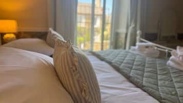 Standard Double Room | Free WiFi, bed sheets