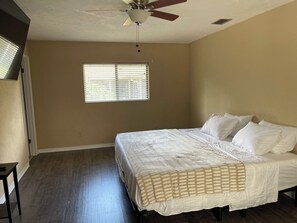 4 habitaciones, tabla de planchar con plancha y wifi gratis