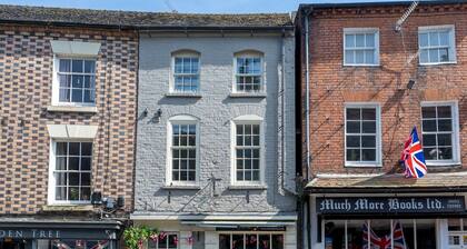 Pass the Keys | Bright and cosy flat in the centre of Much Wenlock
