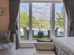 6 Schlafzimmer, Bügeleisen/Bügelbrett, kostenloses WLAN, Bettwäsche