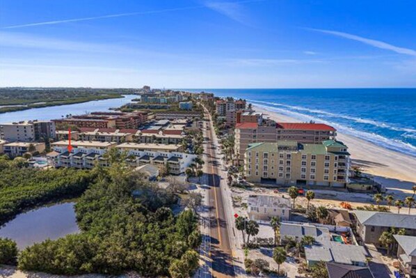 Una playa cerca