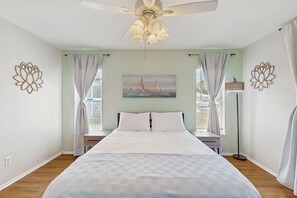 3 bedrooms, iron/ironing board, internet, bed sheets