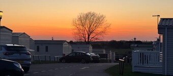 Seaside Bliss Retreat in Heart of Isle of Sheppy