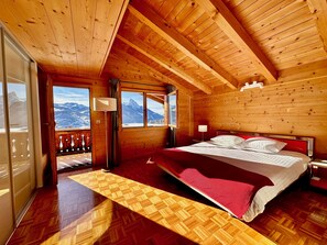 5 dormitorios, tabla de planchar con plancha, wifi y ropa de cama