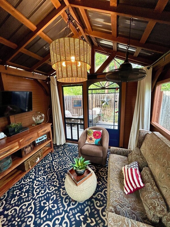 Smart-TV og DVD-spiller