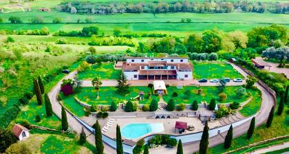 Villa Maria Pia - Roman Elegance Immersed in the Green