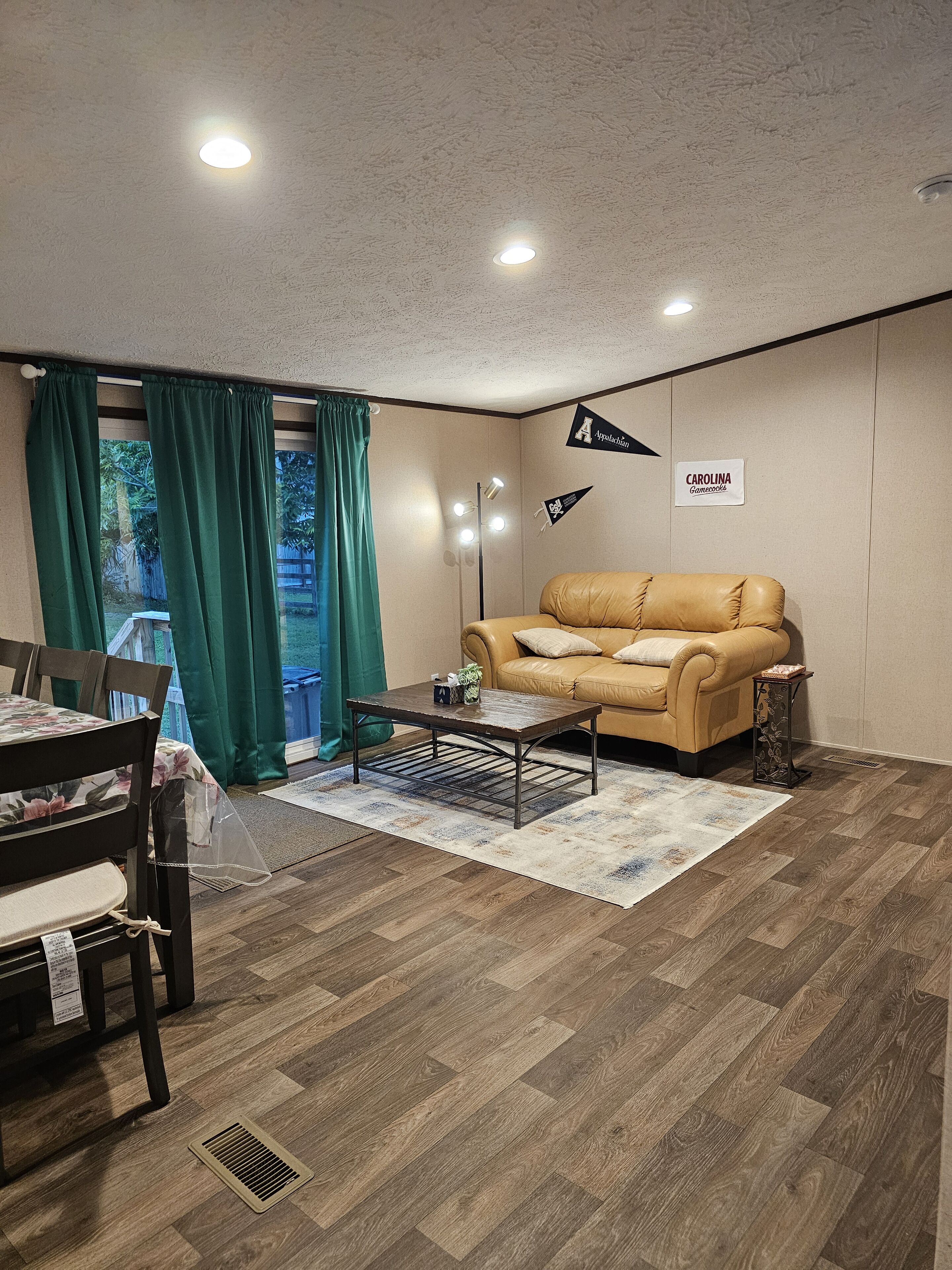 Smart TV, DVD player, music library, video library