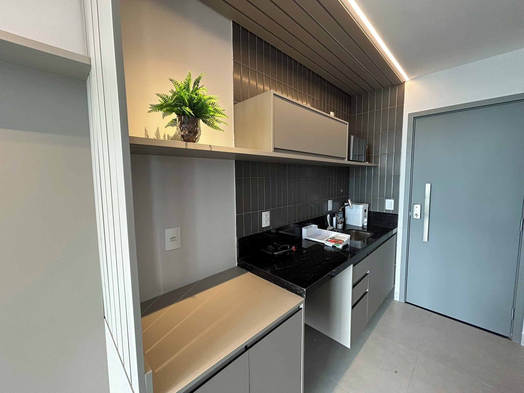 Estúdio panorâmico, 1 quarto, ar-condicionado, vista para o oceano | Cozinha americana privada | Torradeira