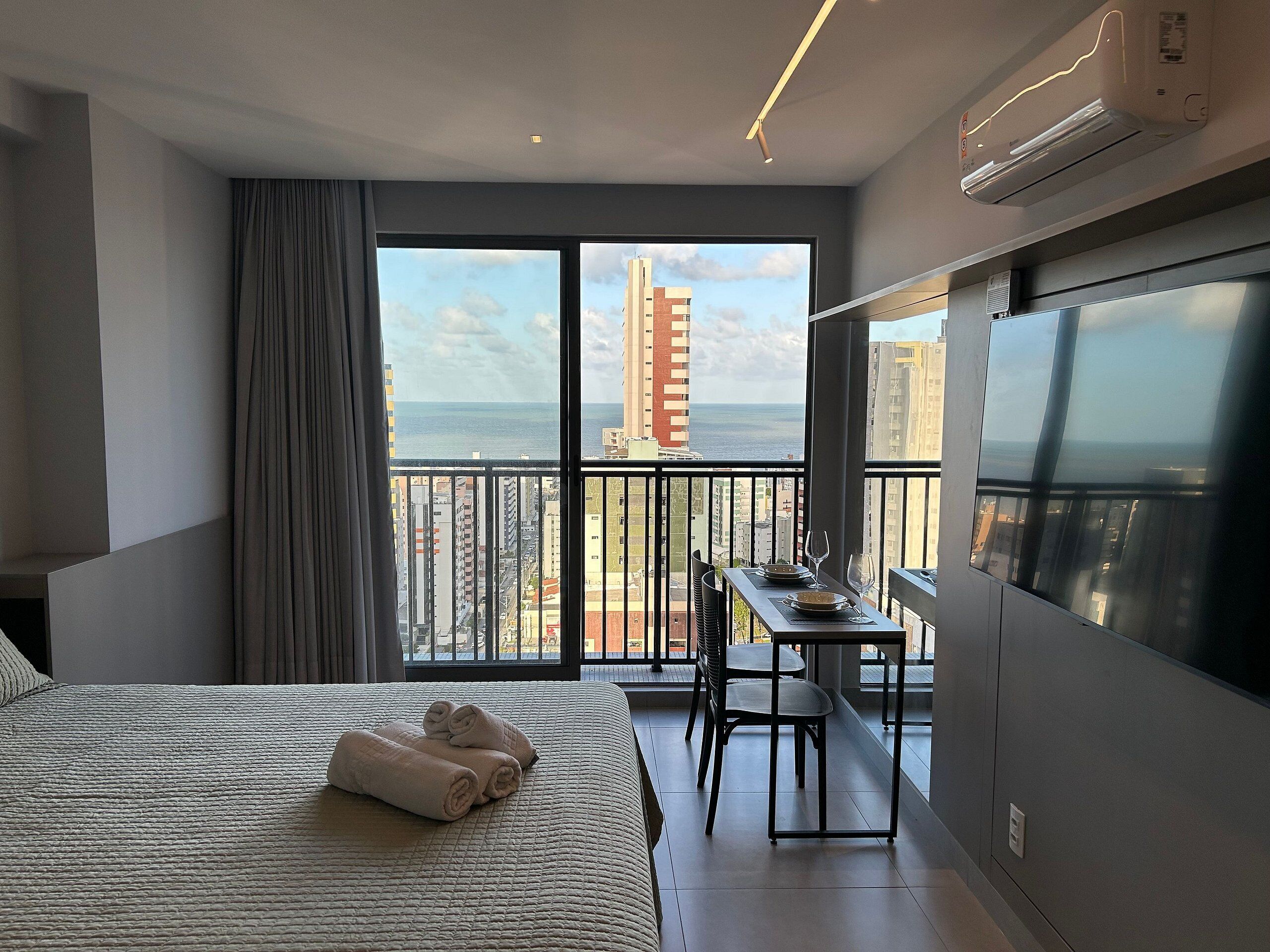 Superior studio suite, 1 tweepersoonsbed, huisdieren niet toegestaan, uitzicht op zee | Een bureau, gratis wifi, beddengoed
