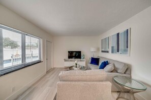 Smart TV - Luxury beach resort for 6 ppl with pool (Fort Lauderdale)