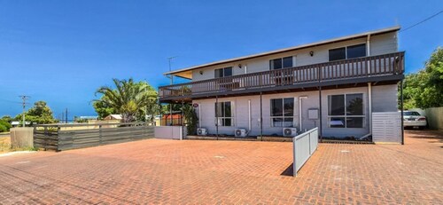 Sunrises Kalbarri, entire large family home