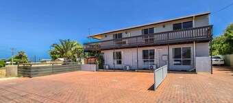 Sunrises Kalbarri, entire large family home