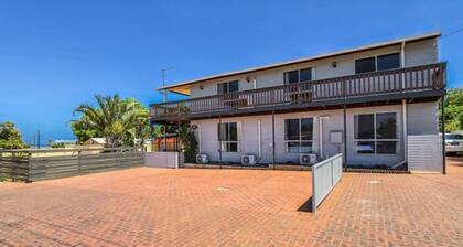 Sunrises Kalbarri, entire large family home