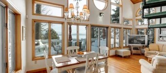 Luxury Meets the Lake